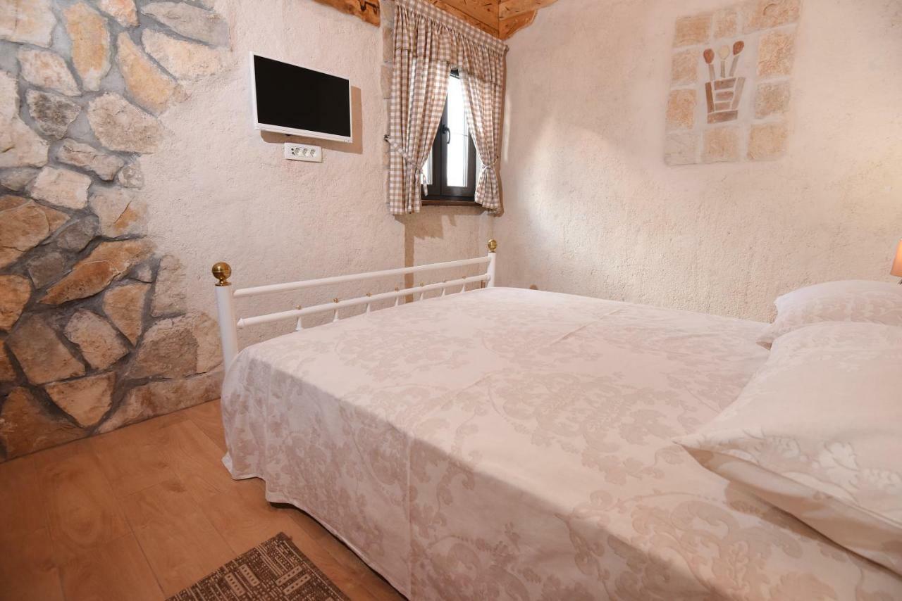 House & Apartment Palaca Donji Zemunik Exterior photo